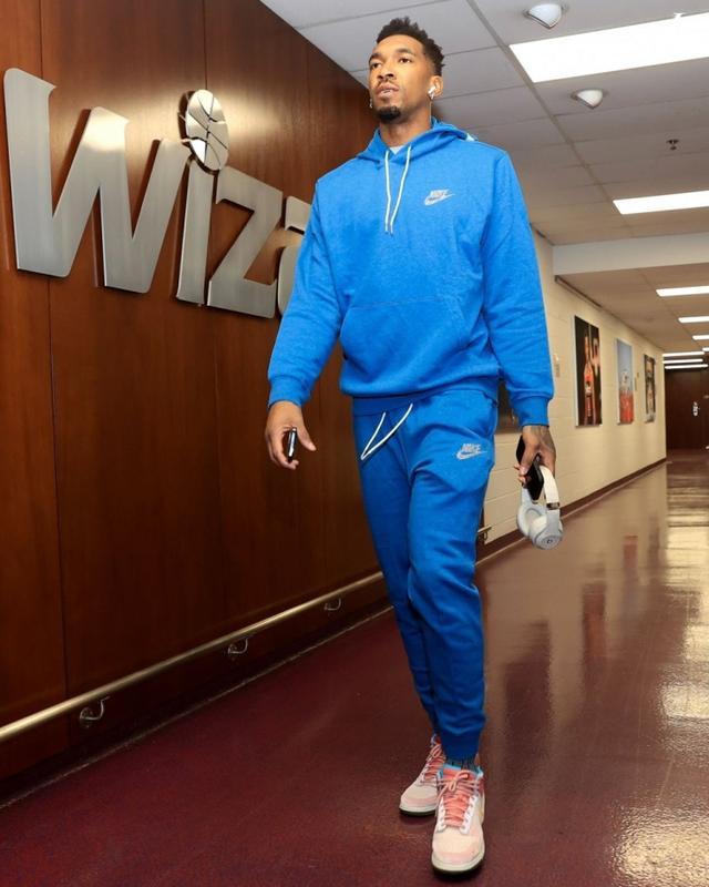 [NBA]约基奇倒下后，一位故人邪魅一笑
