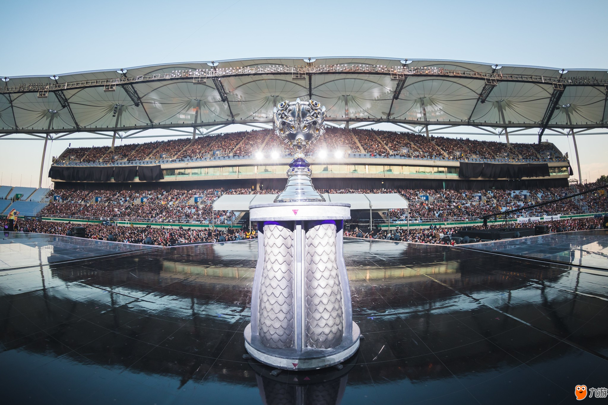 florescent 否认性侵犯指控